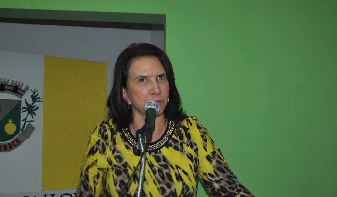 Vereadora pede saneamento básico para a comunidade de Mangabeiras