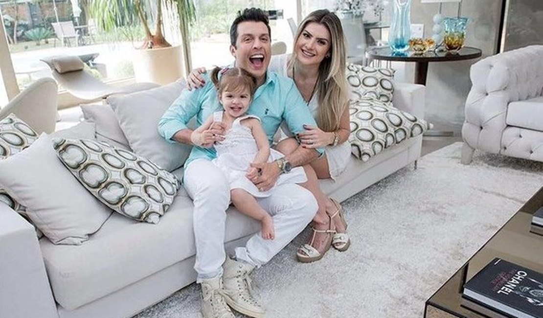 Mirella Santos comemora aniversário da filha: 'Presente mais valioso'