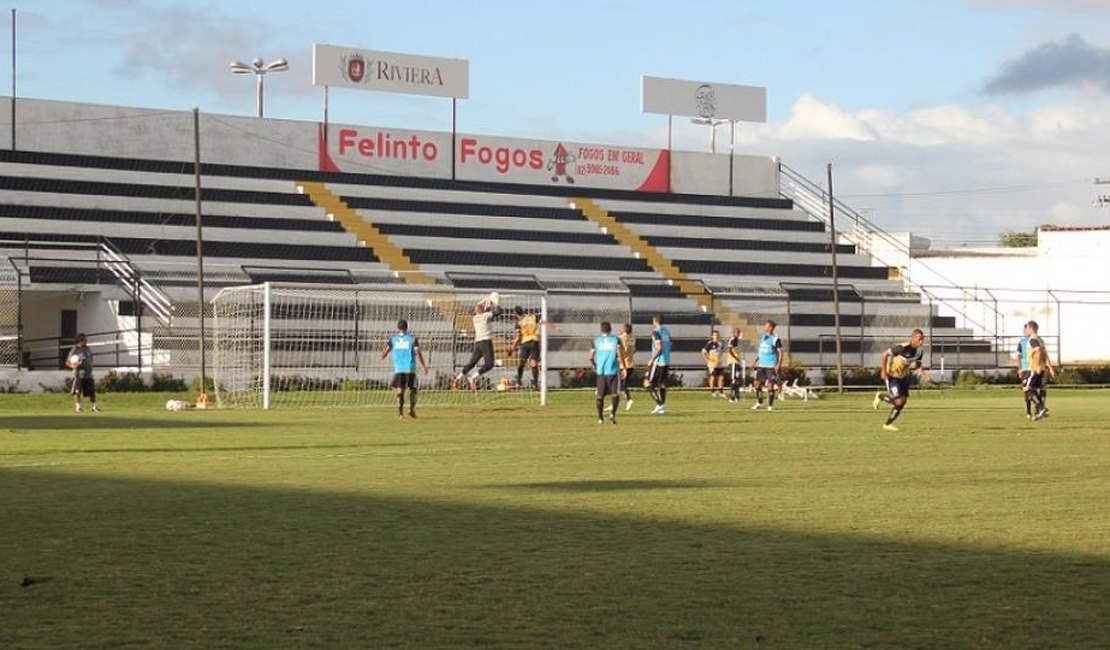 Vica aproveita treino desta quarta-feira para realizar testes no elenco alvinegro