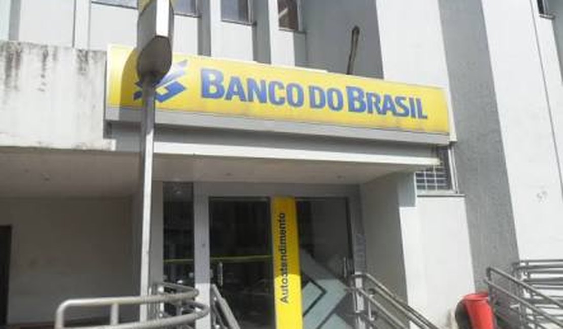 Banco do Brasil deve indenizar cliente que aguardou atendimento por três horas, em AL