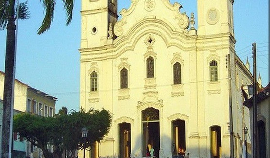 Diocese de Penedo afasta padre após denúncias de tentativa de abuso sexual