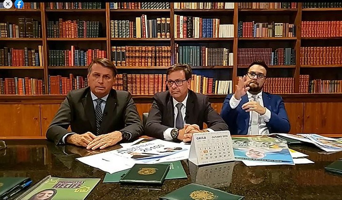 Brasil vai comprar qualquer vacina certificada pela Anvisa, diz Bolsonaro