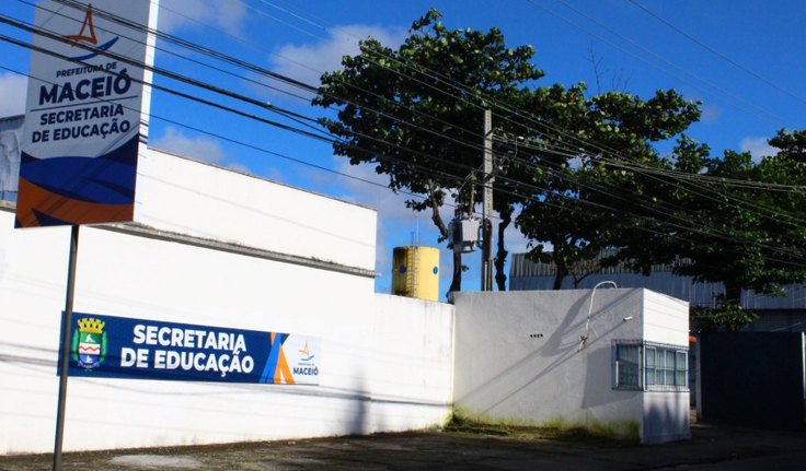 Crise na Educação de Maceió leva à saída de Victor Braga e pode marcar o rompimento com grupo dos Pereira