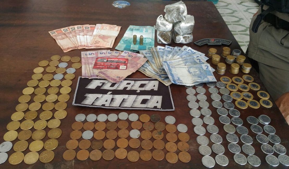 Polícia prende dois jovens com notas falsas e drogas em Arapiraca