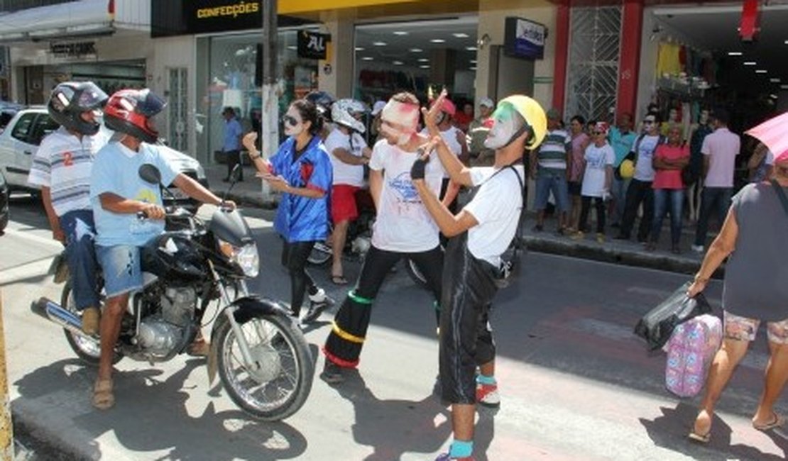 Prefeitura e Estado comemoram o Dia do Motociclista com várias ações no Centro de Arapiraca