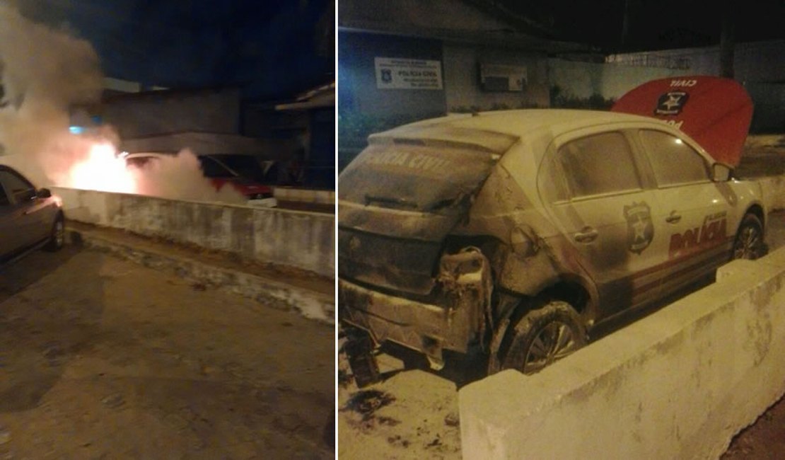 Criminosos ateiam fogo em viatura estacionada em frente à delegacia, em Maceió