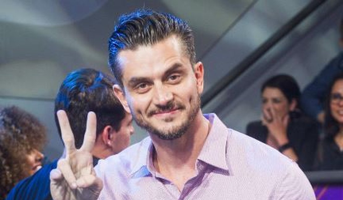 Ex-BBB Marcos não vê chance de retomar romance com Emilly: 'Caso encerrado'