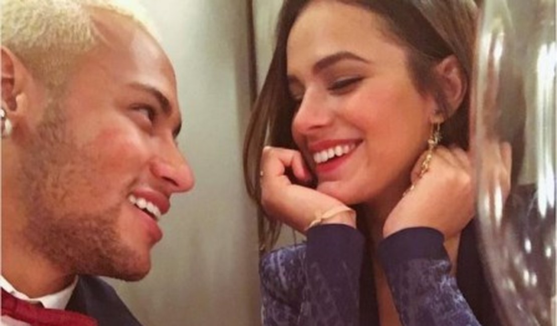 Bruna Marquezine parabeniza Neymar por jogo do Barcelona: 'Orgulhosa'
