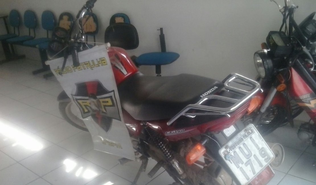Moto roubada na zona rural de Teotônio Vilela é recuperada em Arapiraca