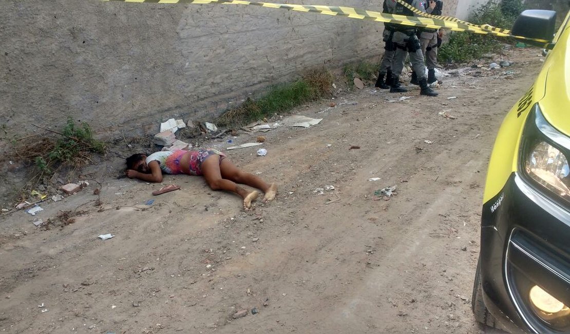 Transexual natural de Coruripe é encontrada morta no bairro Jardim Tropical em Arapiraca