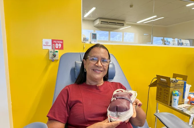 Dia Mundial do Doador de Sangue: conheça a história da alagoana que já salvou mais de 100 vidas ao doar sangue no Hemoal