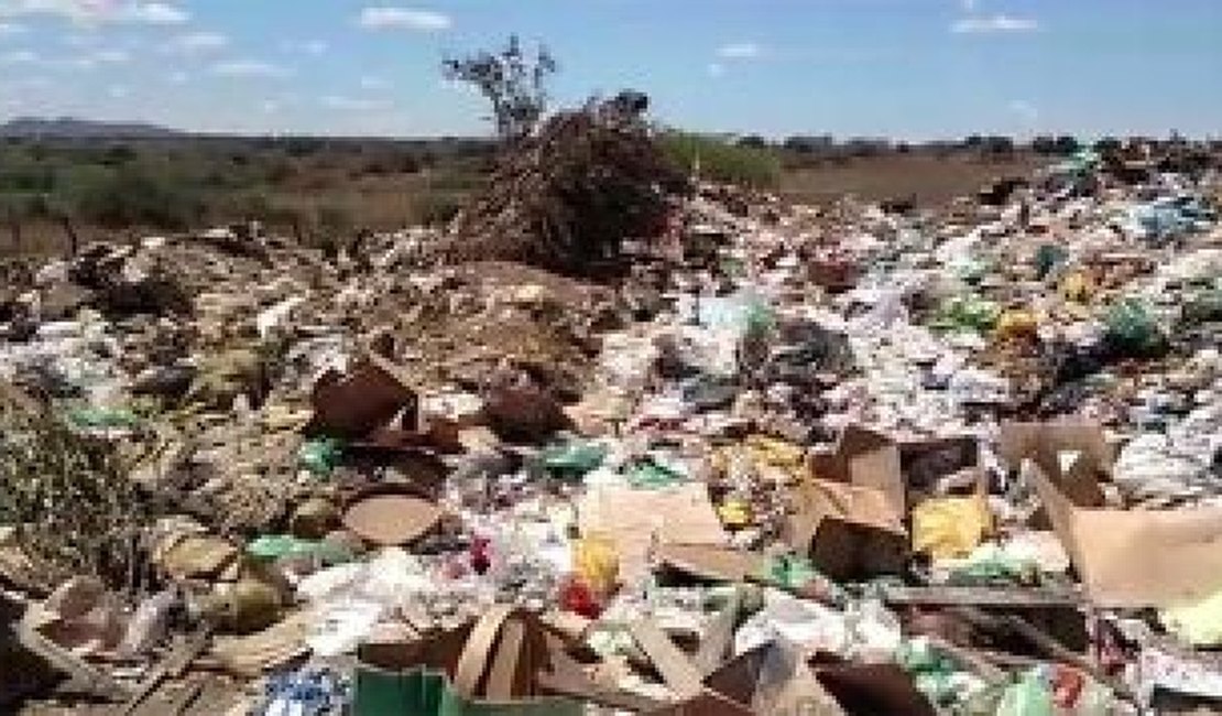 Polícia identifica mãe de recém-nascido achado morto em lixão no Agreste