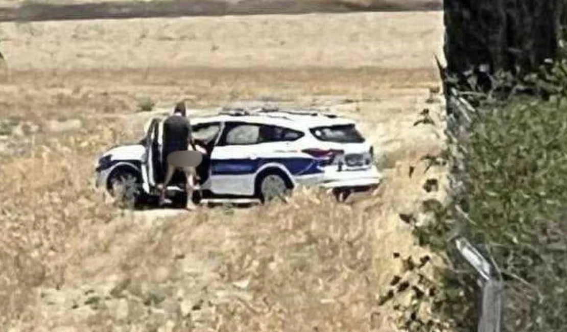Policiais são flagrados fazendo sexo em viatura e imagens viralizam