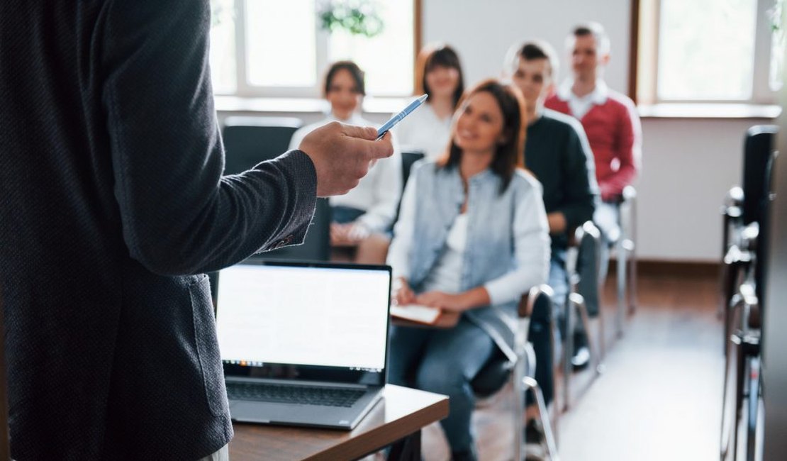 Prefeitura de Arapiraca oferece curso profissionalizante gratuito para jovens e adultos
