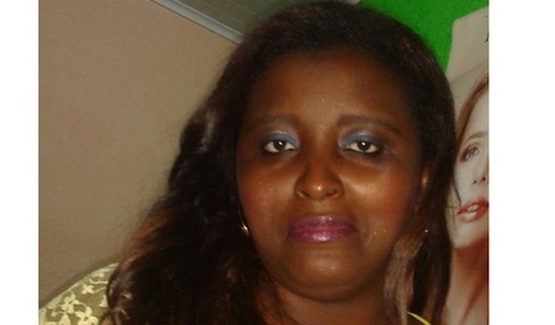Cabeleireira é morta pelo marido em frente a policiais militares