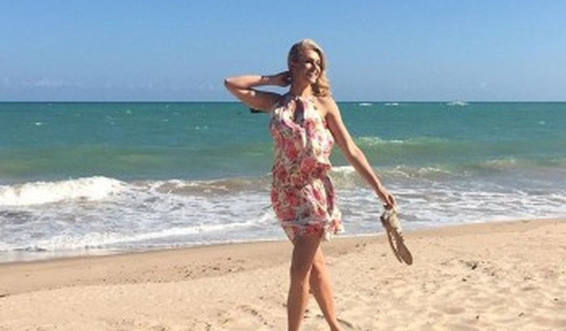 Ana Hickmann esbanja charme em praia de Maceió: ''Paraíso na Terra''