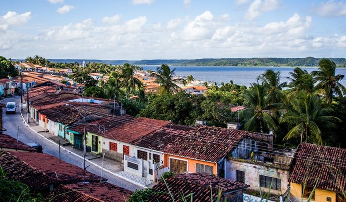 Bandidos se passam por funcionários dos Correios e fazem arrastão em residência