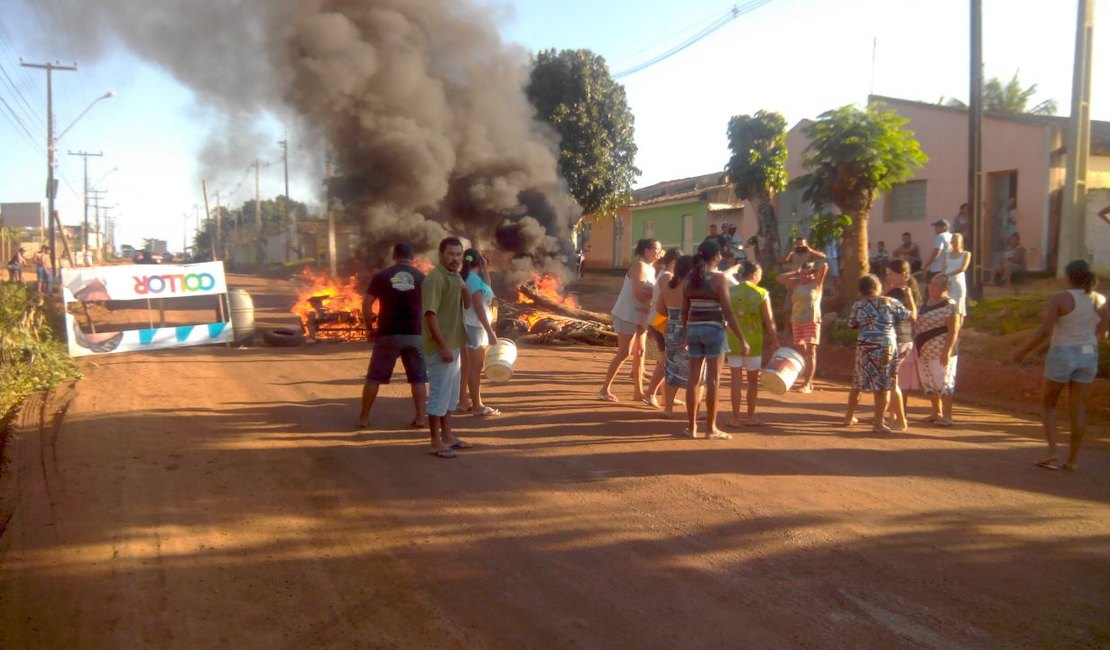 Após manifestação em rodovia, Casal emite nota sobre falta de água em Arapiraca