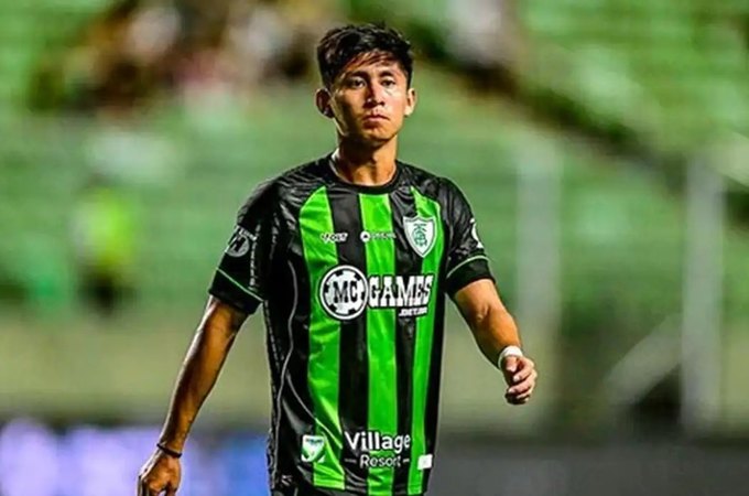 Atleta do América-MG é solto, após prisão em flagrante por racismo