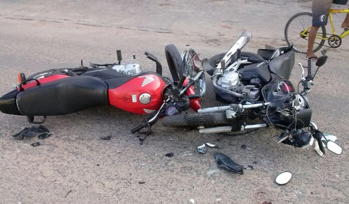 Colisão frontal entre motos deixa três feridos em Arapiraca