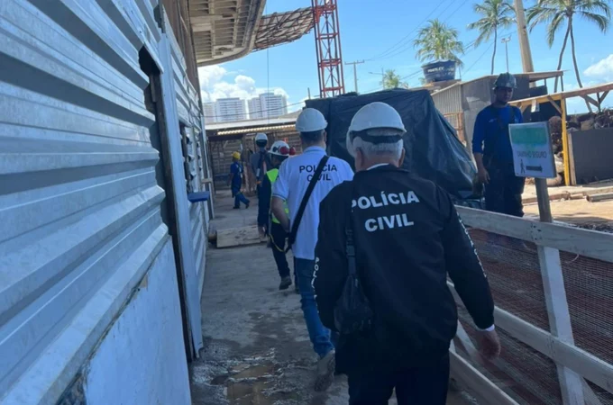 Polícia Civil investiga acidente com operários que caíram do 7º andar de prédio em obras