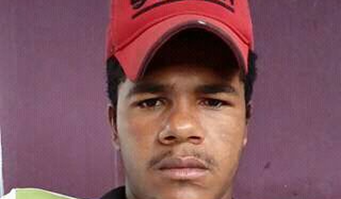 Jovem é morto a tiros em frente de escola no Agreste alagoano