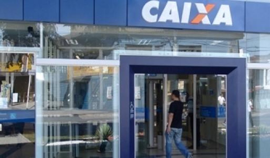 Caixas eletrônicos são arrombados em agência no centro de Maceió