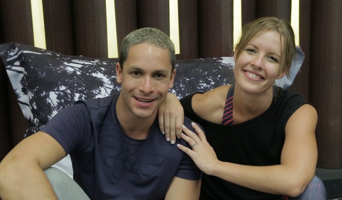 Rainer Cadete revela brincadeiras com o filho, promete surpresas para o foxtrote e elogia o talento de Ju Valcézia como atriz