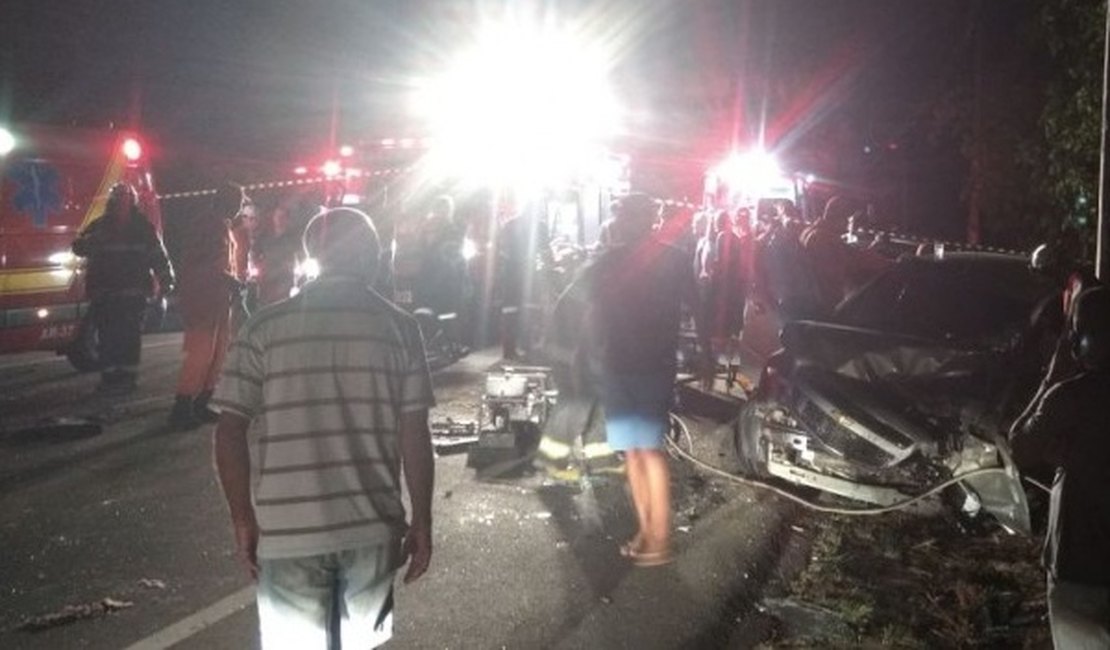Acidente deixa um morto e quatro feridos na AL-101 Norte