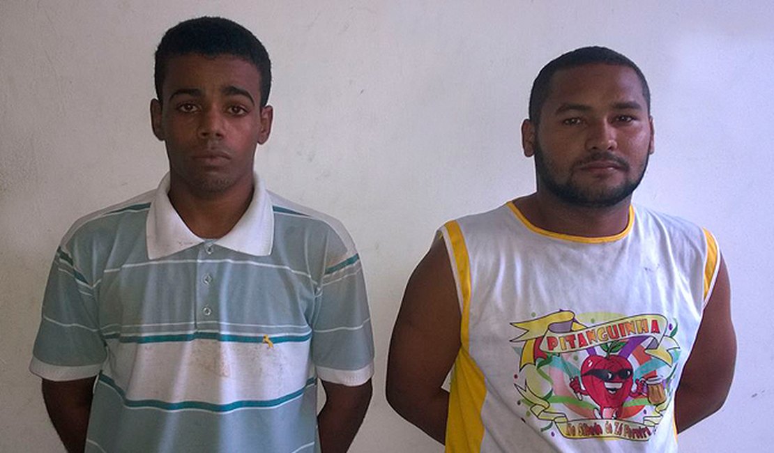 Jovens são detidos com meio quilo de maconha dentro de veículo, em Maceió