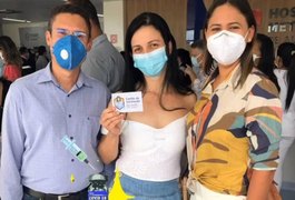 Vídeo. Médica do HE do Agreste foi uma das primeiras pessoas vacinadas em Alagoas