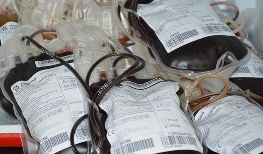 Após feriado, estoque de sangue no Hemoal é considerado crítico