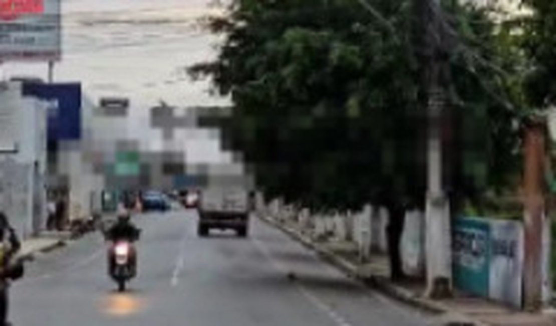 Vídeo: Motorista é flagrado trafegando na contramão da Av. Rio Branco, em Arapiraca