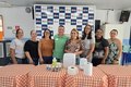 Escola Santa Clara realiza treinamento com equipe de limpeza em parceria com a DC Navarro Distribuidor