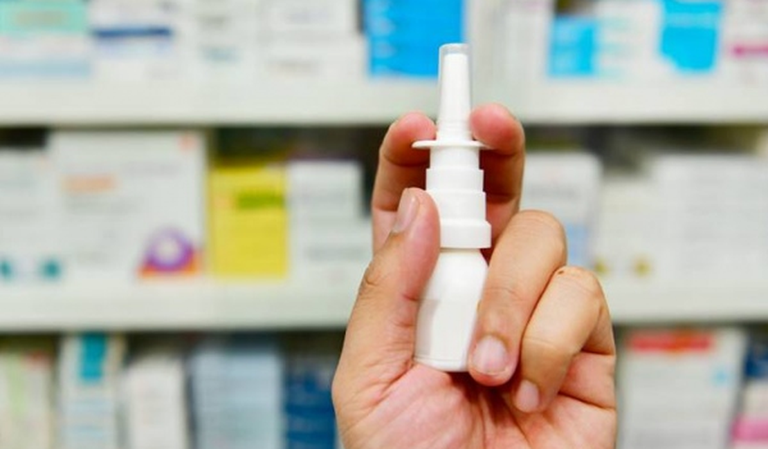 Vacina do coronavírus pode funcionar melhor como spray em vez de injeção; entenda