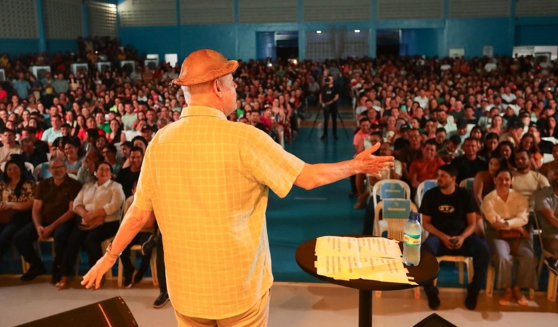 Feira Grande comemora o Dia do Servidor Público com humor e alegria ao lado de Zé Lezin