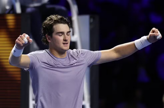 João Fonseca é campeão do ATP 500 da Basileia e conquista maior título de um brasileiro desde Guga