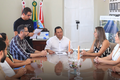 Prefeito em exercício Valdinho Monteiro empossa servidoras aprovadas no concurso da Prefeitura de Penedo