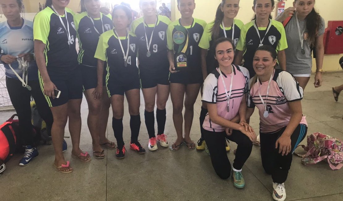Arapiraca Cup de Futsal reúne 42 equipes no ginásio da Escola Estadual Quintella Cavalcanti