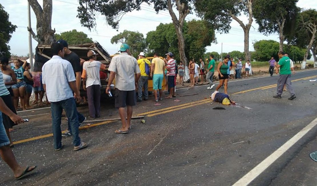 Grave acidente deixa cinco feridos na AL-220 em Campo Alegre