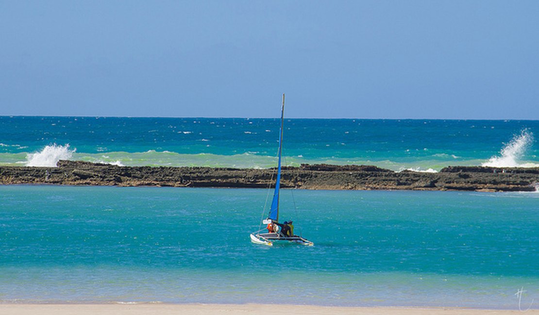 Alagoas tem 41 trechos de praia considerados próprios para banho