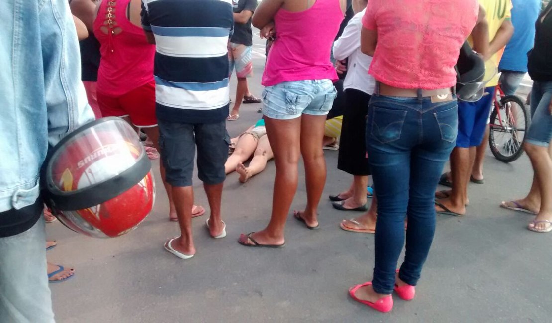 Muher fica ferida em acidente no Bosque das Arapiracas