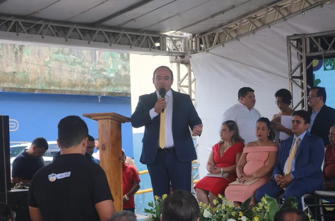 Vídeo. Junqueiro celebra 78 anos com entrega de obras e veículos; autoridades destacam avanços e parcerias políticas