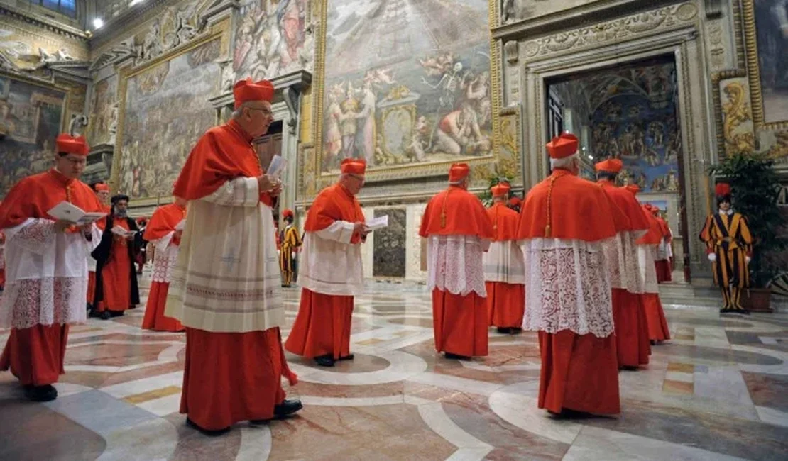 Conclave para escolher novo papa começa dia 7 de maio, anuncia Vaticano