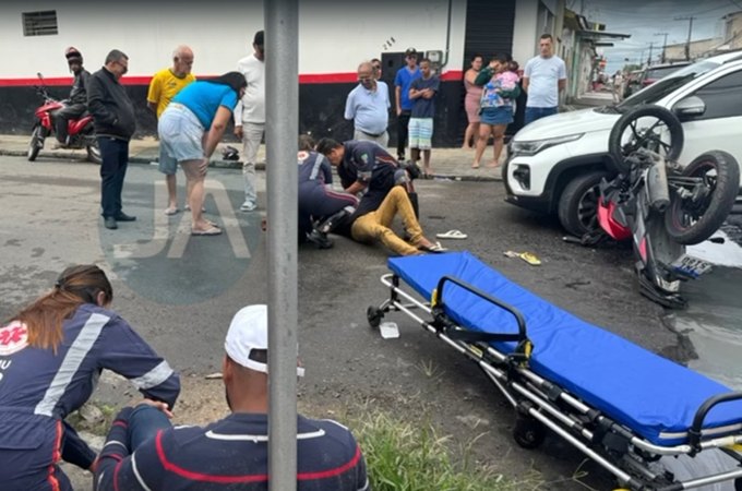 Colisão entre carro e moto deixa dois feridos em Arapiraca