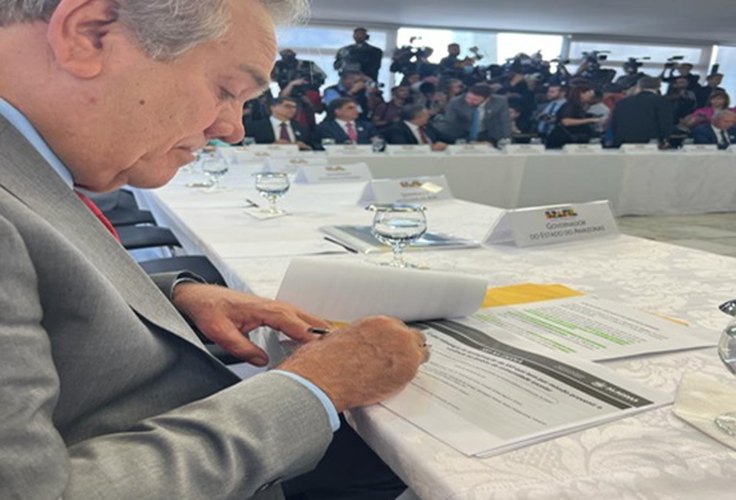 Em Brasília, vice-governador de Alagoas discute segurança nas escolas com presidente Lula