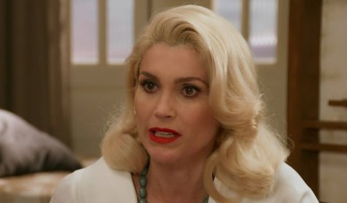 Sandra se junta a Ernesto e planeja atropelamento de Maria