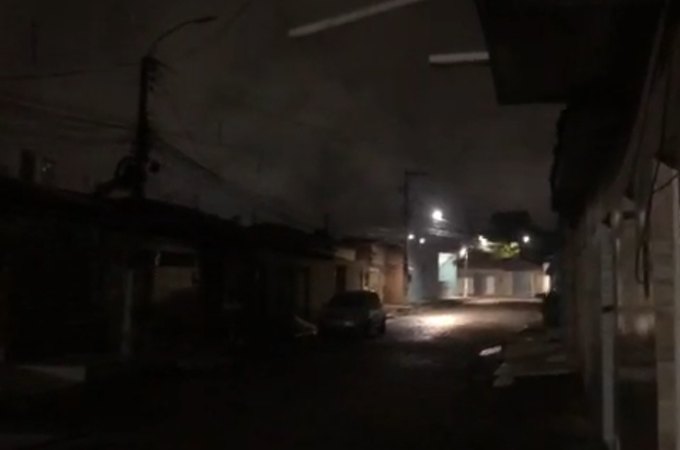 Vídeo. Arapiraquenses denunciam que estão sem energia elétrica há 24 horas