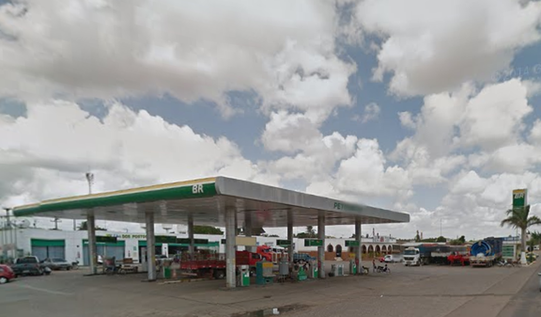 Posto de combustíveis é assaltado no bairro Canafístula em Arapiraca