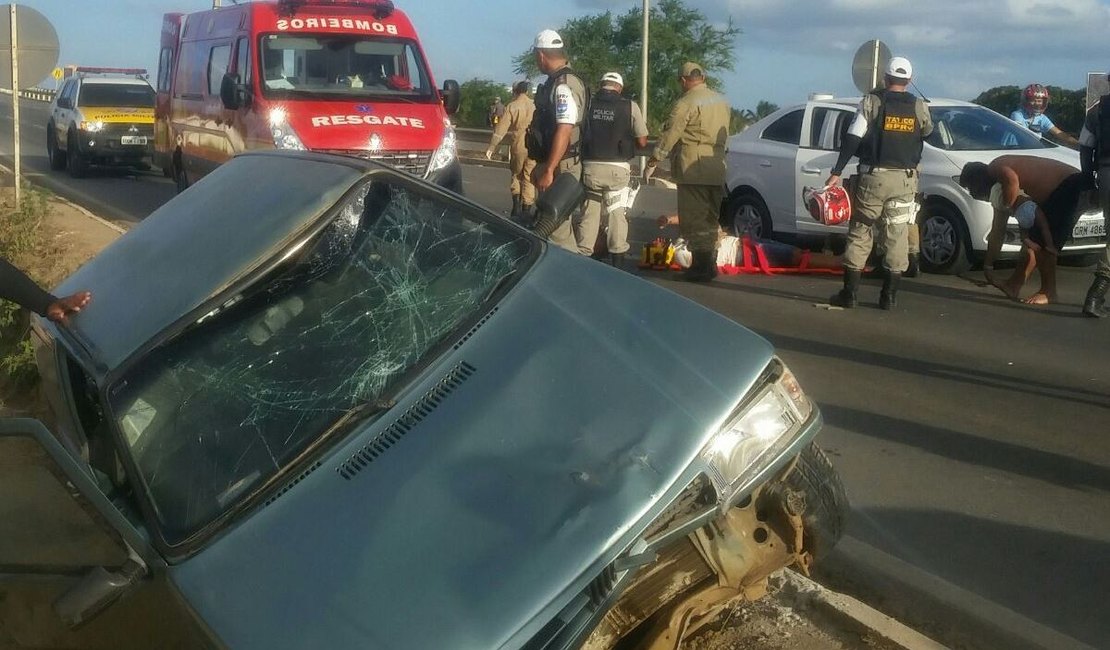 Motorista embriagado provoca acidente entre três veículos na AL-220, em Arapiraca